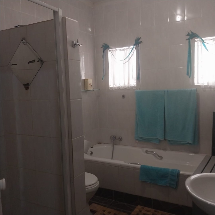 7 Bedroom Property for Sale in Carters Glen Northern Cape